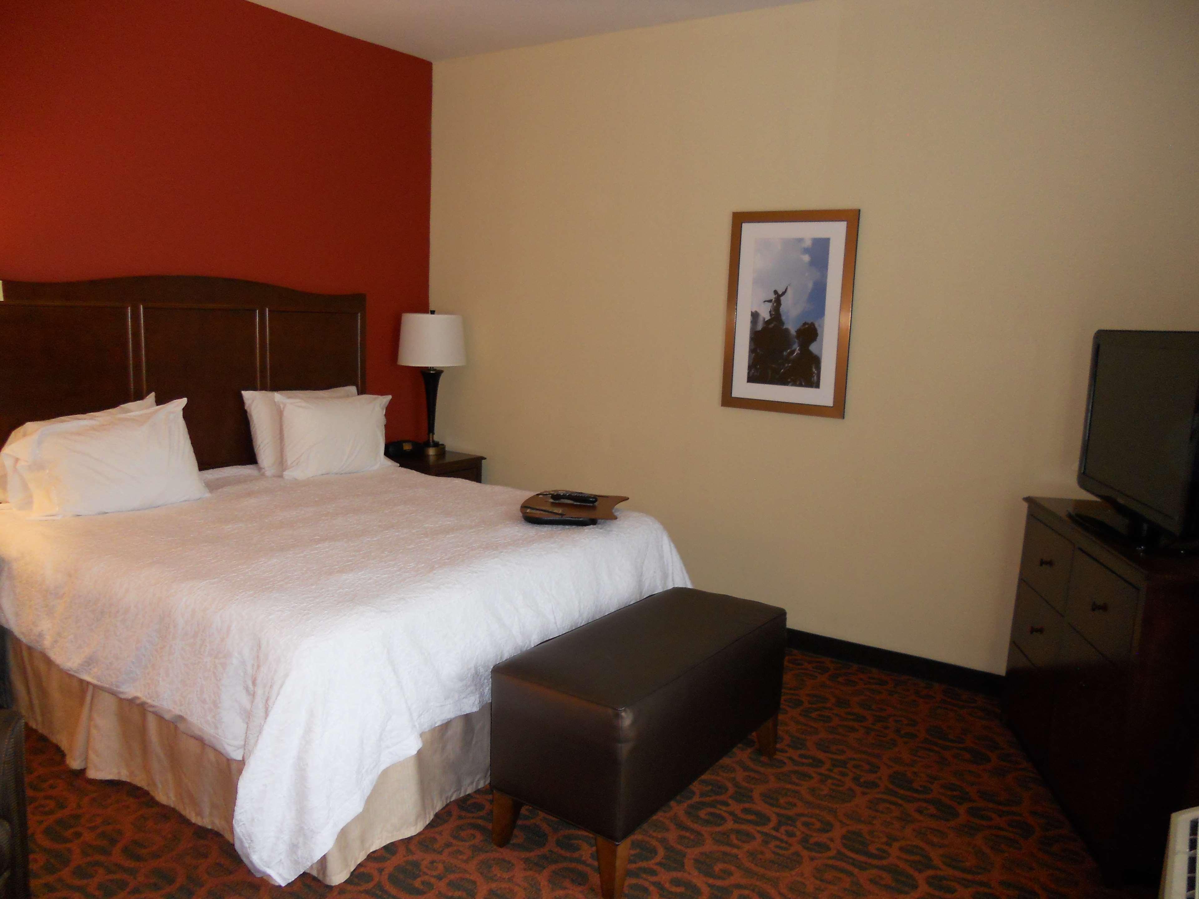 Hampton & / Uptown - Area Hotel Cincinnati
