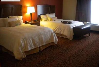 Hotel Hampton & / Uptown - Area