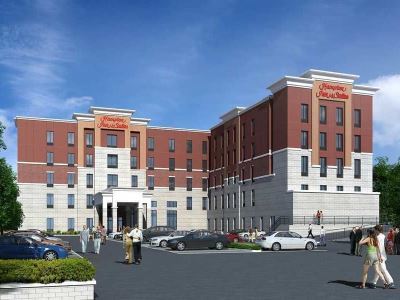 Hotel Hampton & / Uptown - Area Cincinnati